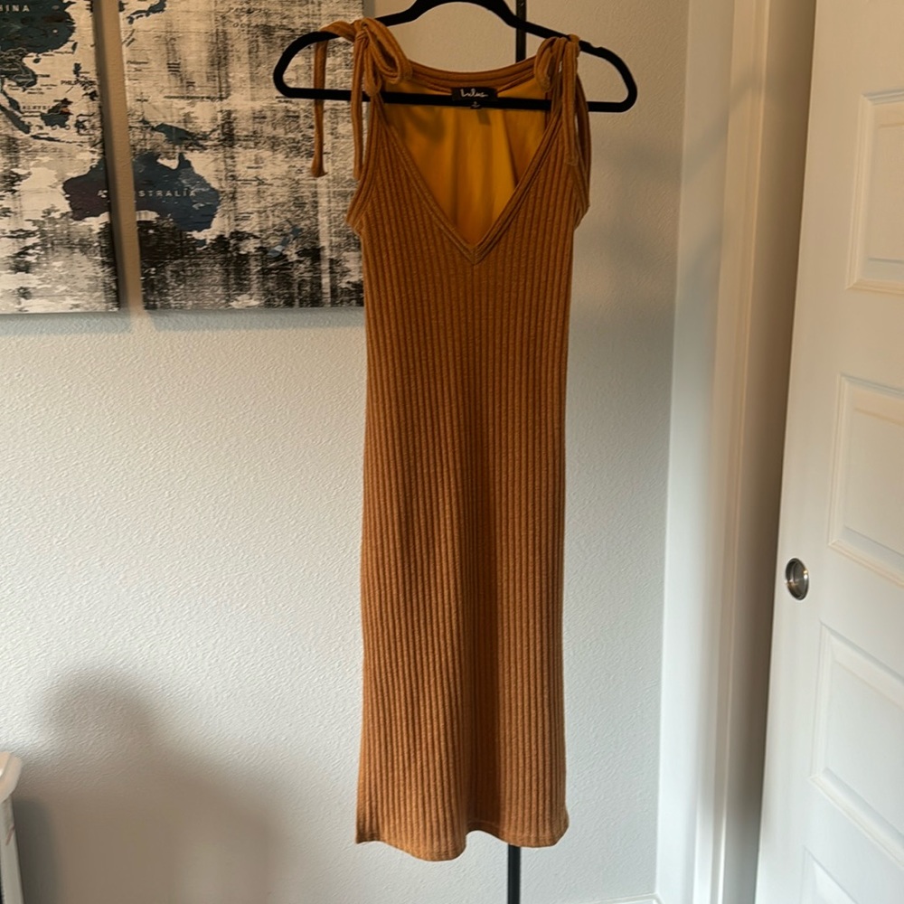 Lulus size small body con midi dress